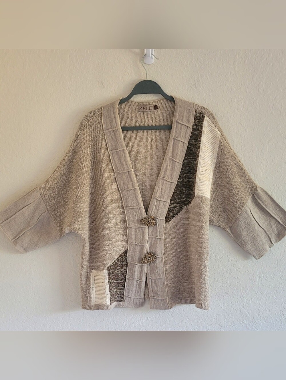 ZELE Neutral Patchwork Knit Cardigan in Beige & Cream. Sz. L. Lagenlook.